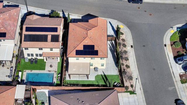 2201 Symphony Ave, Roseville, CA 95747