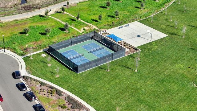 2201 Symphony Ave, Roseville, CA 95747