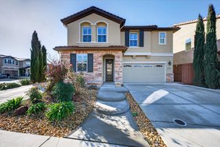 2201 Symphony Ave, Roseville, CA 95747