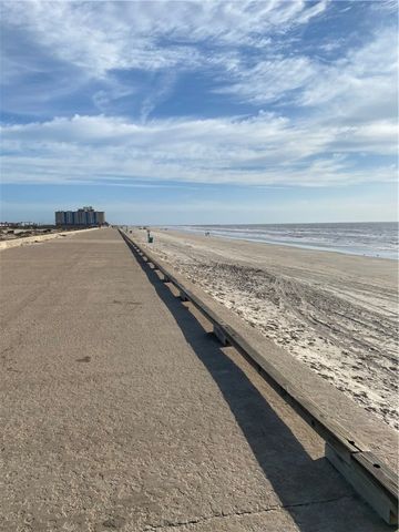 15010 Leeward Dr 706, Corpus Christi, TX 78418