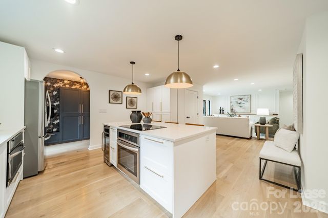 2528 Providence Road, Charlotte, NC 28211