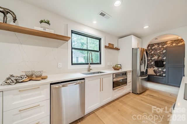 2528 Providence Road, Charlotte, NC 28211