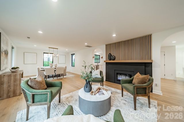 2528 Providence Road, Charlotte, NC 28211