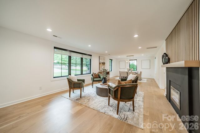 2528 Providence Road, Charlotte, NC 28211