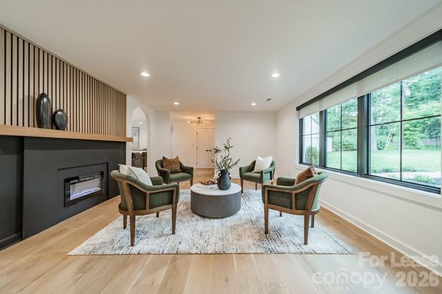 2528 Providence Road, Charlotte, NC 28211
