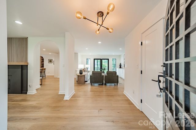 2528 Providence Road, Charlotte, NC 28211