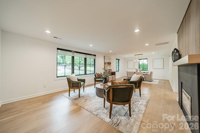 2528 Providence Road, Charlotte, NC 28211