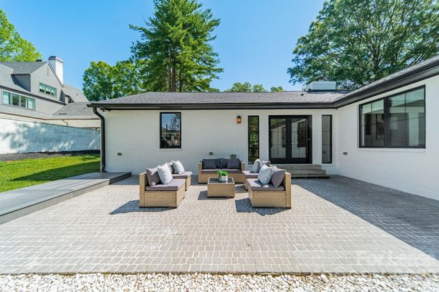 2528 Providence Road, Charlotte, NC 28211