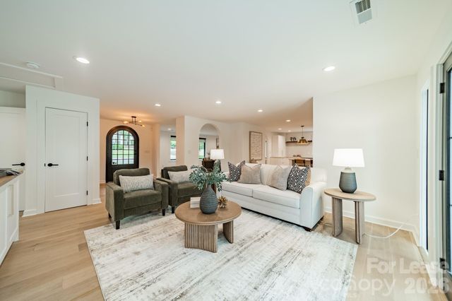 2528 Providence Road, Charlotte, NC 28211