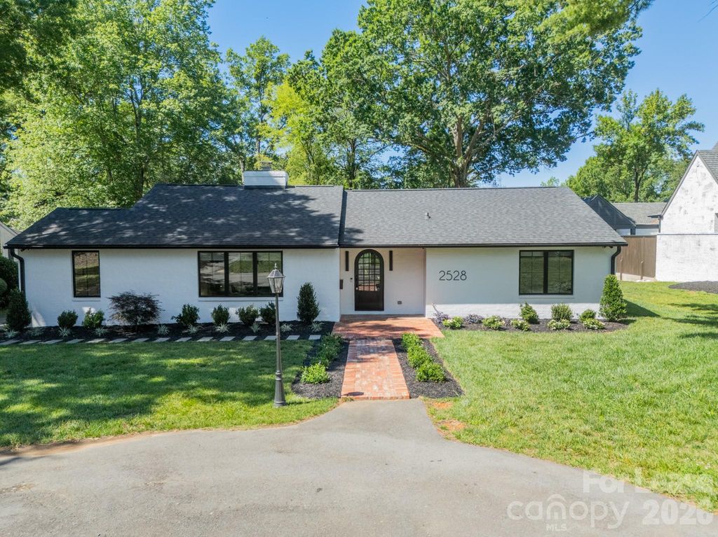 2528 Providence Road, Charlotte, NC 28211