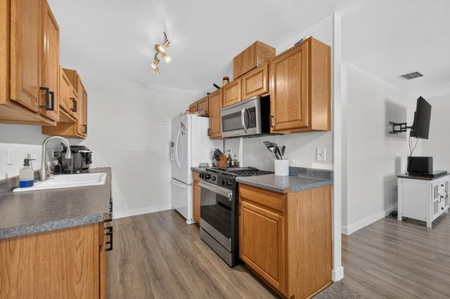 1613 4th St, Lincoln, CA 95648