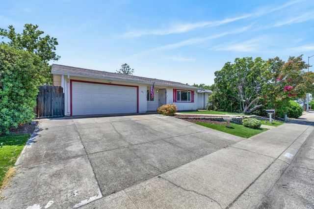 1613 4th St, Lincoln, CA 95648