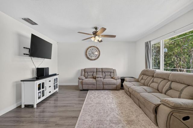 1613 4th St, Lincoln, CA 95648