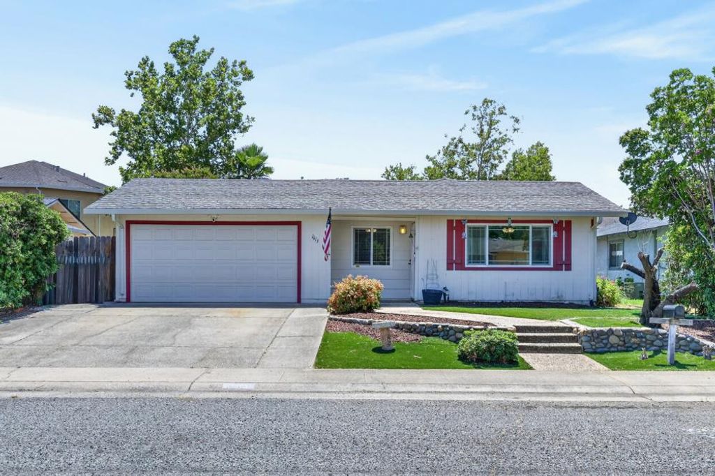 1613 4th St, Lincoln, CA 95648