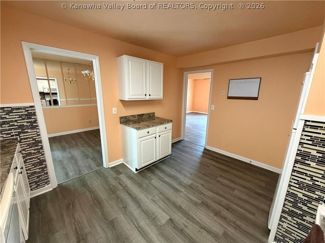 105 Geronimo Drive, St Albans, WV 25177