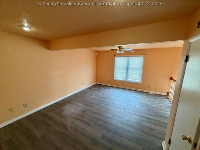 105 Geronimo Drive, St Albans, WV 25177