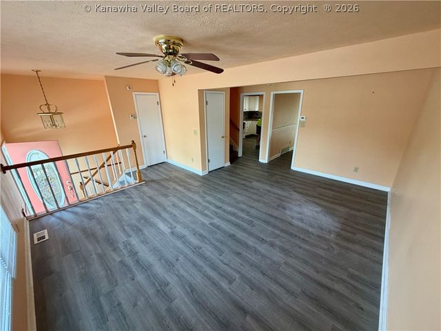 105 Geronimo Drive, St Albans, WV 25177