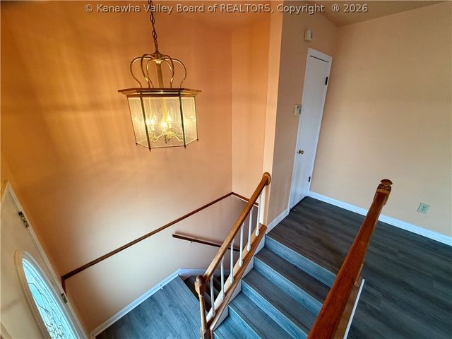105 Geronimo Drive, St Albans, WV 25177
