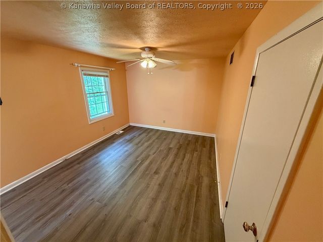 105 Geronimo Drive, St Albans, WV 25177