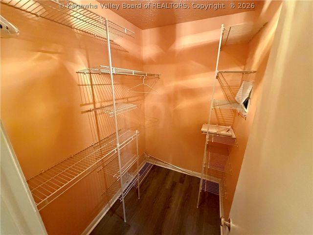 105 Geronimo Drive, St Albans, WV 25177