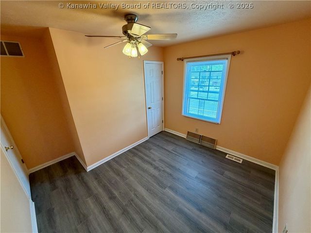 105 Geronimo Drive, St Albans, WV 25177