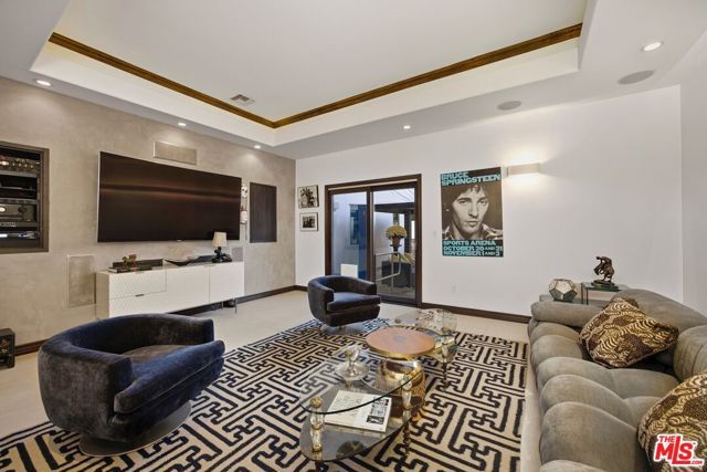 4816 Sylmar Avenue, Sherman Oaks, CA 91423