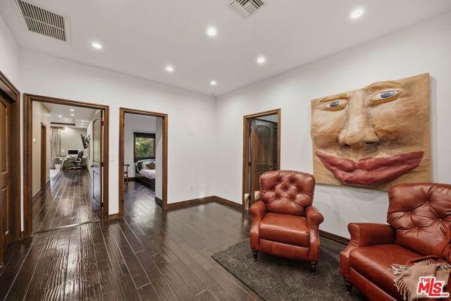 4816 Sylmar Avenue, Sherman Oaks, CA 91423