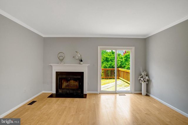 2122 HUTCHISON GROVE CT, Falls Church, VA 22043