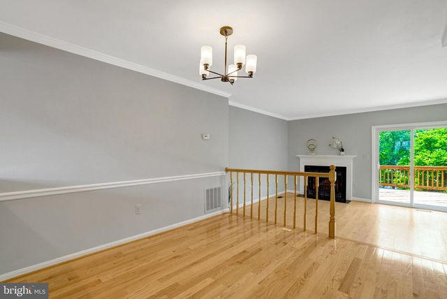 2122 HUTCHISON GROVE CT, Falls Church, VA 22043
