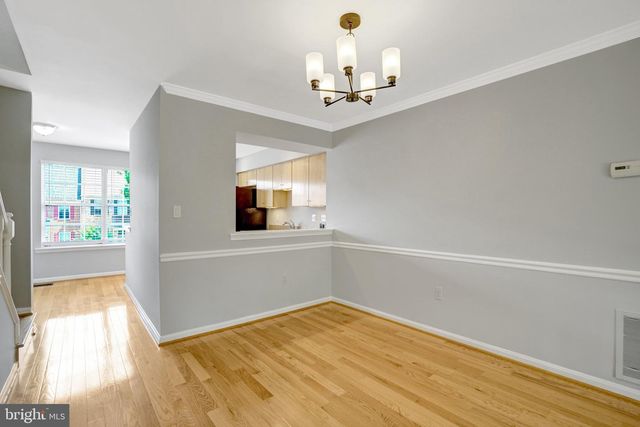 2122 HUTCHISON GROVE CT, Falls Church, VA 22043