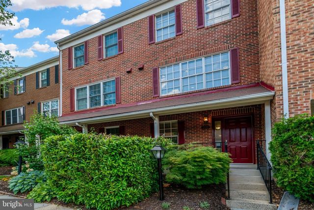 2122 HUTCHISON GROVE CT, Falls Church, VA 22043