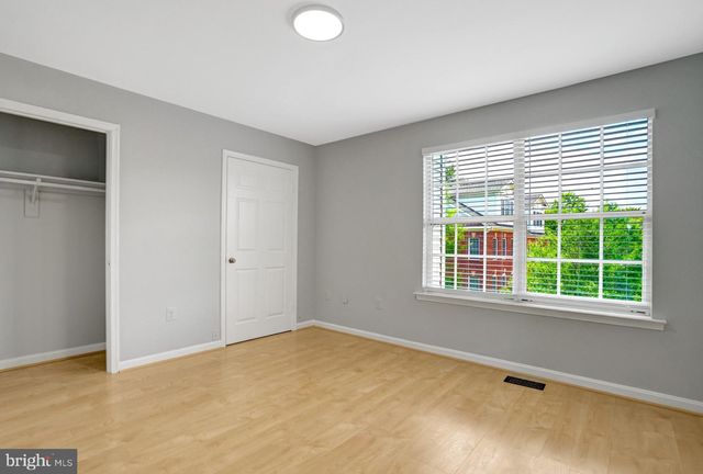 2122 HUTCHISON GROVE CT, Falls Church, VA 22043