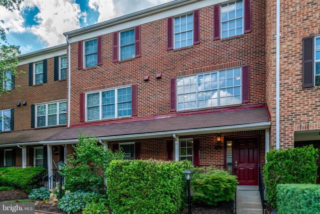 2122 HUTCHISON GROVE CT, Falls Church, VA 22043