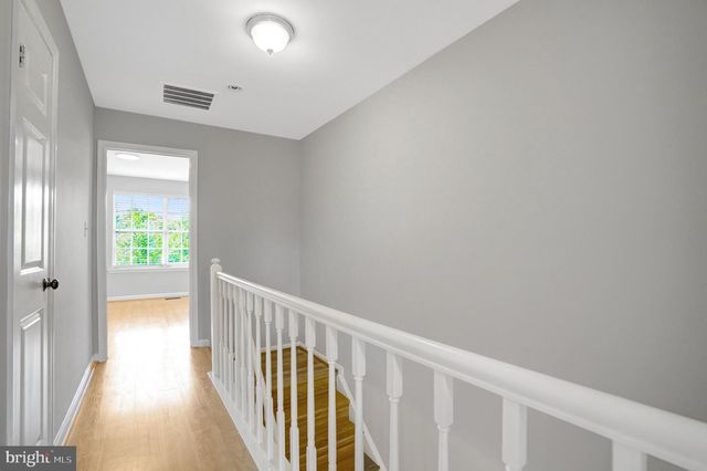 2122 HUTCHISON GROVE CT, Falls Church, VA 22043