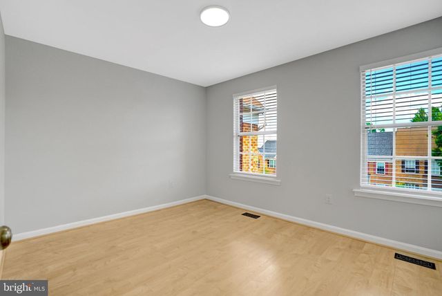 2122 HUTCHISON GROVE CT, Falls Church, VA 22043