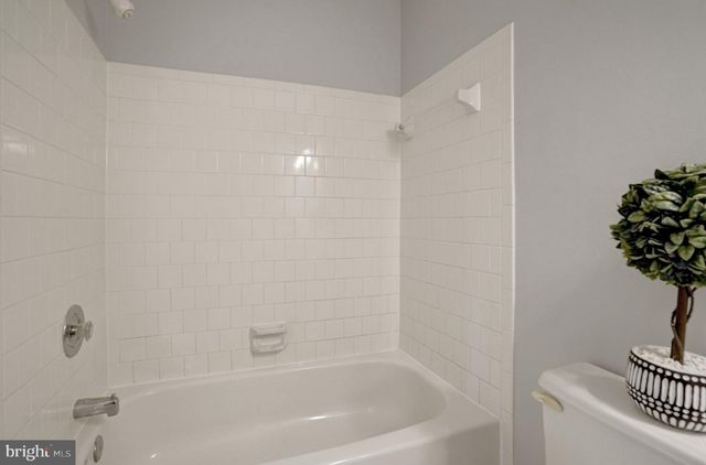 2122 HUTCHISON GROVE CT, Falls Church, VA 22043