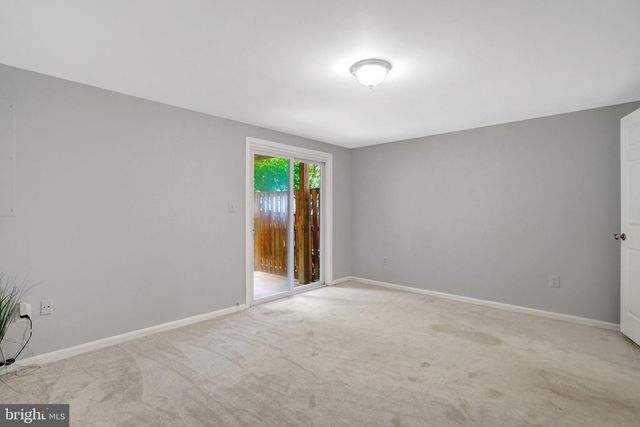 2122 HUTCHISON GROVE CT, Falls Church, VA 22043