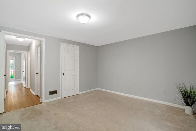 2122 HUTCHISON GROVE CT, Falls Church, VA 22043