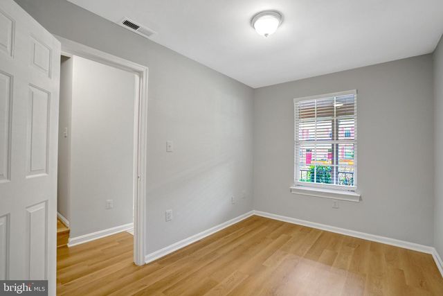 2122 HUTCHISON GROVE CT, Falls Church, VA 22043
