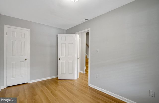 2122 HUTCHISON GROVE CT, Falls Church, VA 22043