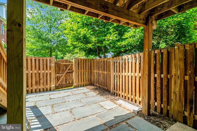 2122 HUTCHISON GROVE CT, Falls Church, VA 22043