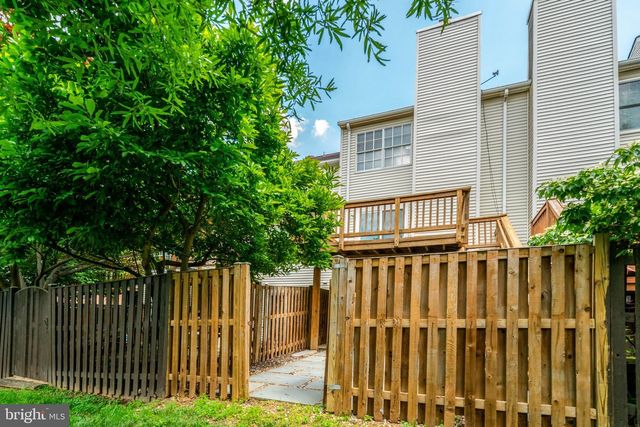 2122 HUTCHISON GROVE CT, Falls Church, VA 22043