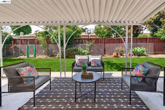 32518 Shiela Ct, Union City, CA 94587