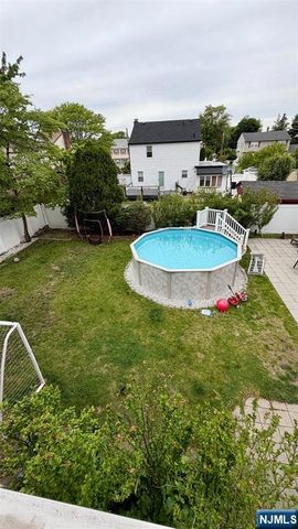 33 Harvey Avenue, Rochelle Park, NJ 07662