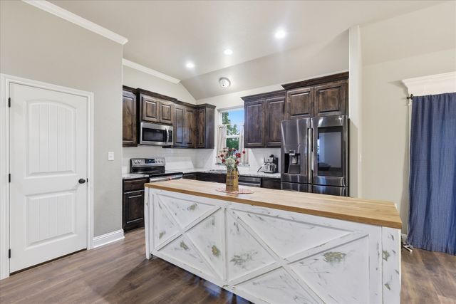 2118 Christine Drive, Granbury, TX 76048