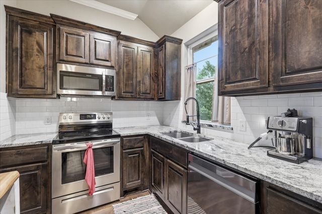 2118 Christine Drive, Granbury, TX 76048