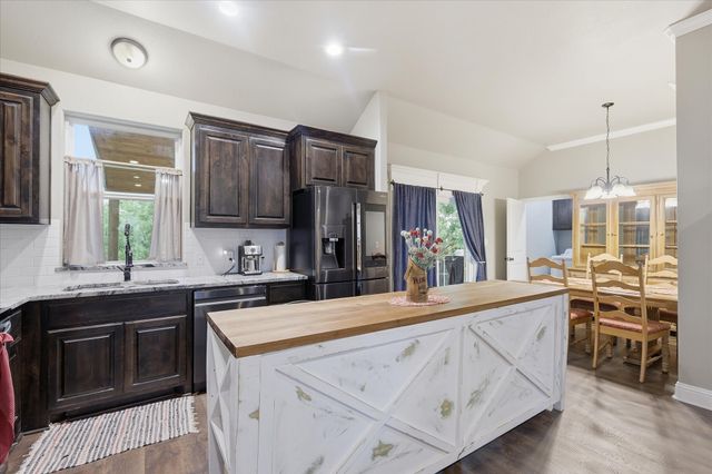 2118 Christine Drive, Granbury, TX 76048