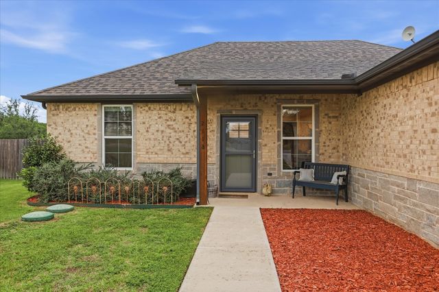2118 Christine Drive, Granbury, TX 76048