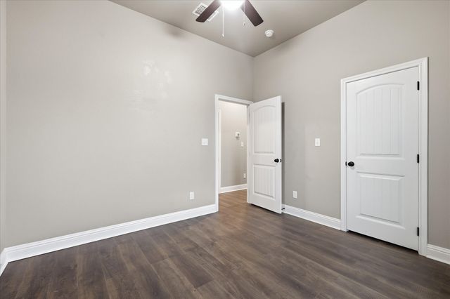 2118 Christine Drive, Granbury, TX 76048