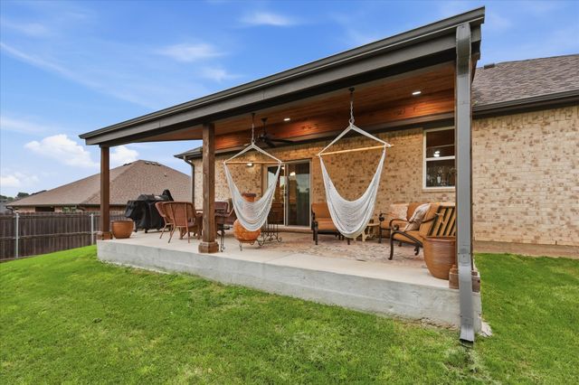 2118 Christine Drive, Granbury, TX 76048
